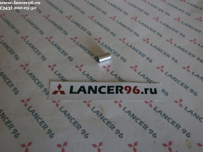 Заглушка на ручник Lancer X